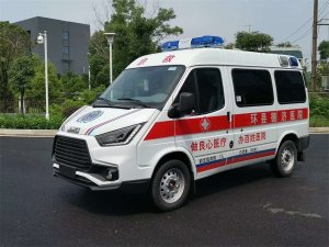 江鈴特順短軸中頂監(jiān)護(hù)型救護(hù)車